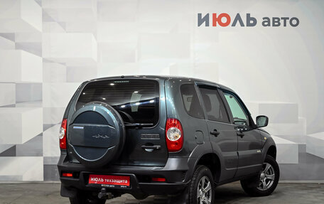 Chevrolet Niva I рестайлинг, 2017 год, 850 000 рублей, 5 фотография