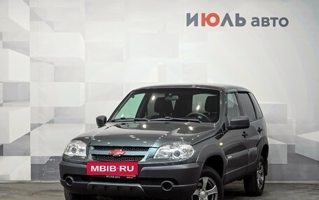 Chevrolet Niva I рестайлинг, 2017 год, 850 000 рублей, 2 фотография