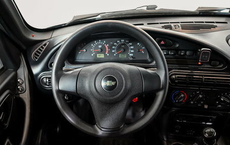 Chevrolet Niva I рестайлинг, 2017 год, 850 000 рублей, 14 фотография