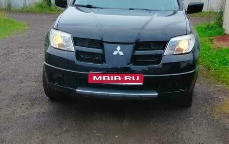 Mitsubishi Outlander III рестайлинг 3, 2006 год, 490 000 рублей, 1 фотография