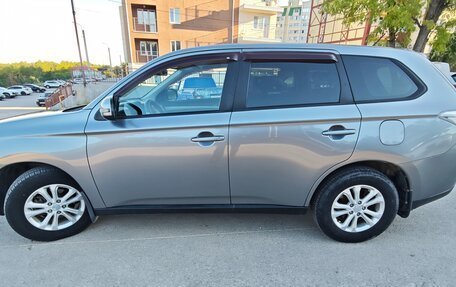 Mitsubishi Outlander III рестайлинг 3, 2013 год, 2 000 000 рублей, 2 фотография
