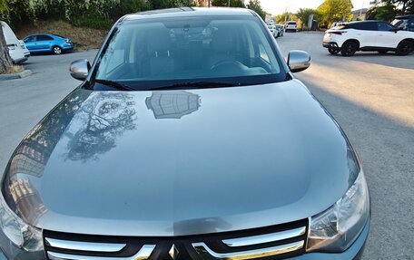 Mitsubishi Outlander III рестайлинг 3, 2013 год, 2 000 000 рублей, 10 фотография