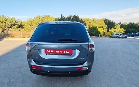 Mitsubishi Outlander III рестайлинг 3, 2013 год, 2 000 000 рублей, 8 фотография