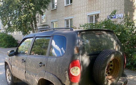 Chevrolet Niva I рестайлинг, 2005 год, 130 000 рублей, 3 фотография