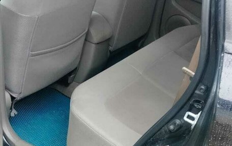 Mitsubishi Outlander III рестайлинг 3, 2006 год, 490 000 рублей, 8 фотография
