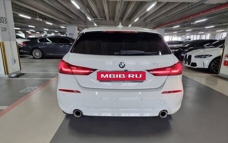 BMW 1 серия, 2020 год, 2 420 000 рублей, 6 фотография