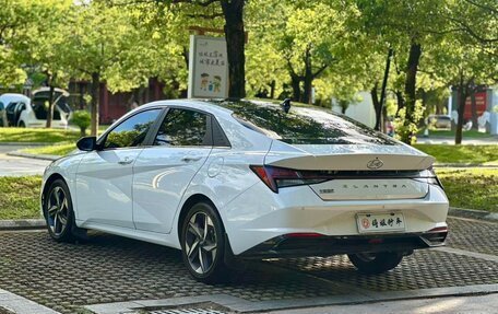 Hyundai Elantra, 2022 год, 1 297 000 рублей, 6 фотография