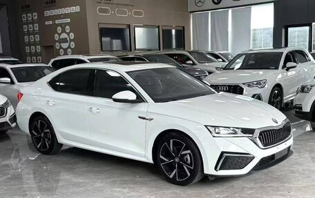 Skoda Octavia IV, 2023 год, 2 280 100 рублей, 3 фотография