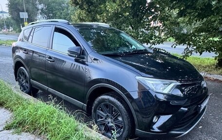 Toyota RAV4, 2017 год, 2 000 000 рублей, 4 фотография