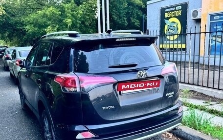 Toyota RAV4, 2017 год, 2 000 000 рублей, 2 фотография