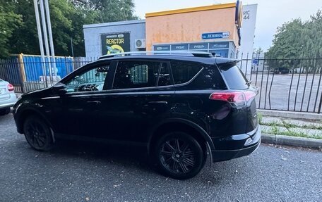Toyota RAV4, 2017 год, 2 000 000 рублей, 6 фотография