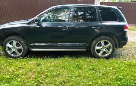 Volkswagen Touareg III, 2003 год, 400 000 рублей, 3 фотография