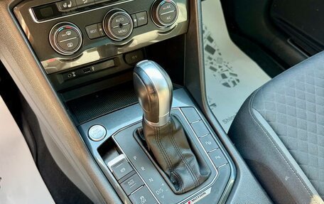 Volkswagen Tiguan II, 2017 год, 2 359 000 рублей, 16 фотография