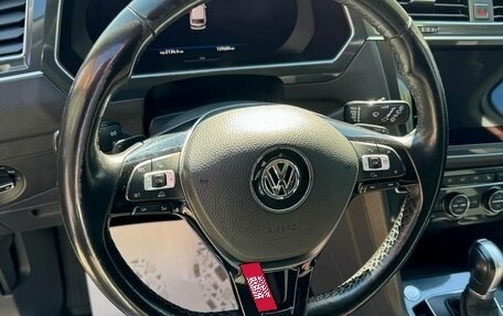 Volkswagen Tiguan II, 2017 год, 2 359 000 рублей, 13 фотография