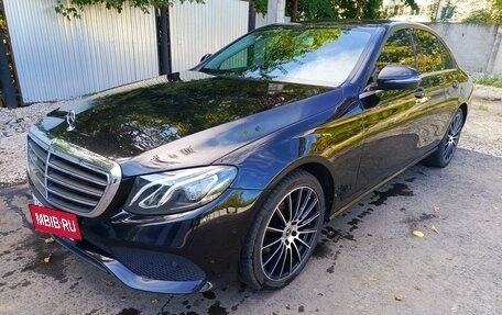 Mercedes-Benz E-Класс, 2019 год, 1 990 000 рублей, 6 фотография