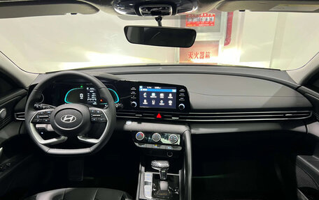 Hyundai Elantra, 2026 год, 2 200 100 рублей, 8 фотография