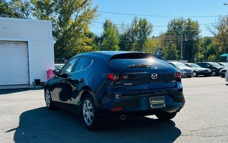 Mazda 3, 2021 год, 1 599 999 рублей, 8 фотография