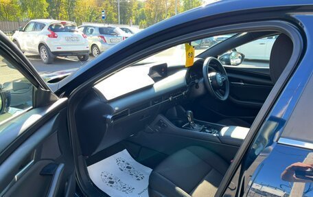 Mazda 3, 2021 год, 1 599 999 рублей, 10 фотография