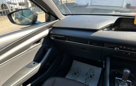 Mazda 3, 2021 год, 1 599 999 рублей, 17 фотография
