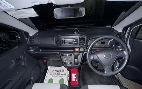 Daihatsu Mira e:S II, 2022 год, 870 000 рублей, 2 фотография