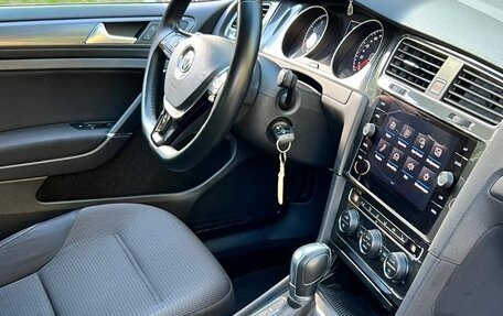 Volkswagen Golf VII, 2018 год, 1 700 000 рублей, 11 фотография