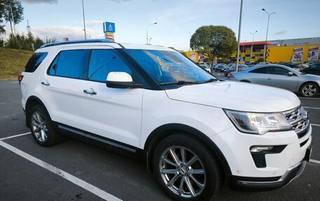 Ford Explorer VI, 2018 год, 2 900 000 рублей, 3 фотография