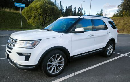 Ford Explorer VI, 2018 год, 2 900 000 рублей, 2 фотография