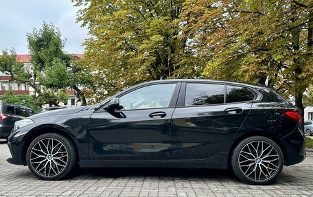 BMW 1 серия, 2021 год, 2 240 000 рублей, 2 фотография