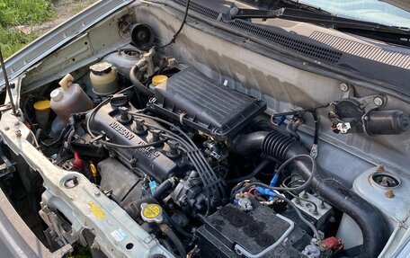 Nissan Cube II, 2001 год, 115 000 рублей, 2 фотография