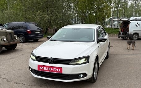 Volkswagen Jetta VI, 2013 год, 1 190 000 рублей, 22 фотография