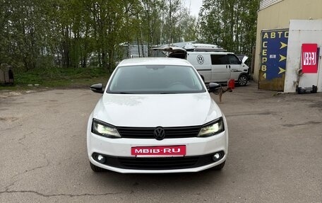 Volkswagen Jetta VI, 2013 год, 1 190 000 рублей, 23 фотография