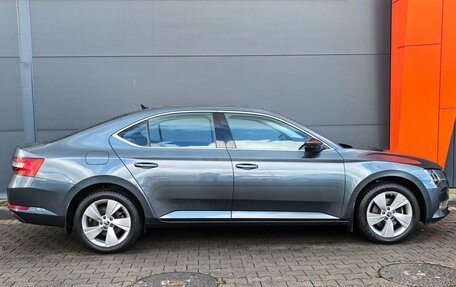 Skoda Superb III рестайлинг, 2015 год, 1 719 000 рублей, 3 фотография