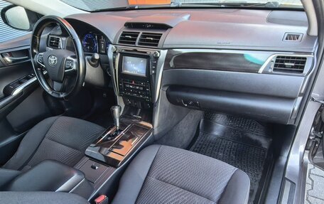 Toyota Camry, 2015 год, 1 829 000 рублей, 10 фотография
