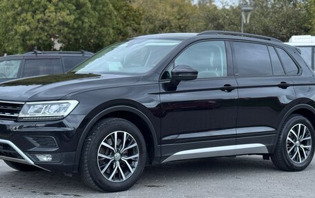 Volkswagen Tiguan II, 2019 год, 2 745 000 рублей, 1 фотография
