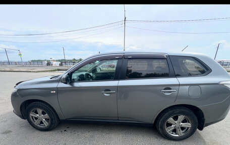 Mitsubishi Outlander III рестайлинг 3, 2012 год, 1 050 000 рублей, 2 фотография