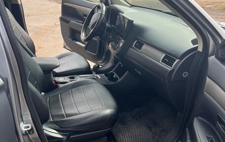 Mitsubishi Outlander III рестайлинг 3, 2012 год, 1 050 000 рублей, 8 фотография