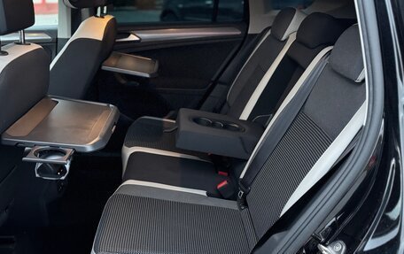 Volkswagen Tiguan II, 2019 год, 2 745 000 рублей, 15 фотография