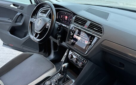 Volkswagen Tiguan II, 2019 год, 2 745 000 рублей, 19 фотография