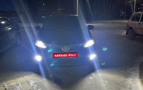 Toyota Corolla, 2018 год, 1 900 000 рублей, 4 фотография