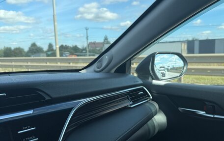 Toyota Camry, 2019 год, 2 600 000 рублей, 9 фотография