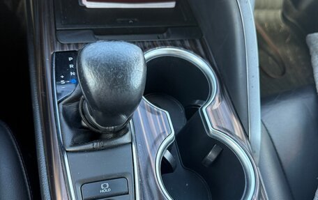 Toyota Camry, 2019 год, 2 600 000 рублей, 10 фотография
