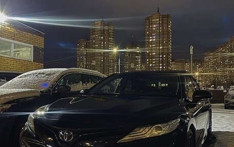 Toyota Camry, 2019 год, 2 600 000 рублей, 2 фотография