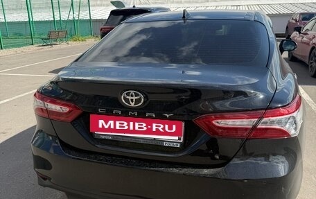 Toyota Camry, 2019 год, 2 600 000 рублей, 5 фотография