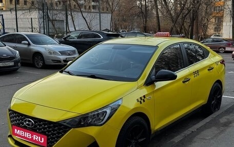 Hyundai Solaris II рестайлинг, 2021 год, 1 650 000 рублей, 8 фотография