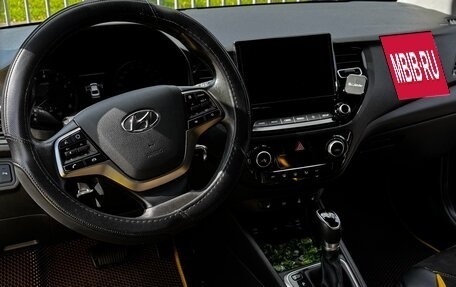 Hyundai Solaris II рестайлинг, 2021 год, 1 650 000 рублей, 24 фотография