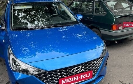 Hyundai Solaris II рестайлинг, 2021 год, 1 650 000 рублей, 33 фотография
