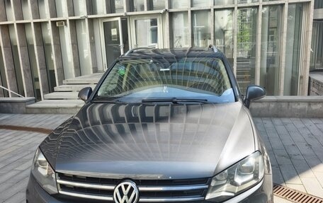 Volkswagen Touareg III, 2014 год, 3 100 000 рублей, 4 фотография