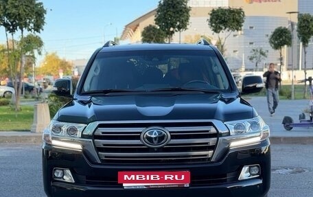 Toyota Land Cruiser 200, 2015 год, 5 050 000 рублей, 2 фотография