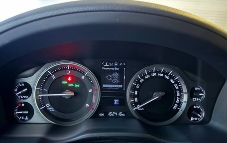 Toyota Land Cruiser 200, 2015 год, 5 050 000 рублей, 15 фотография