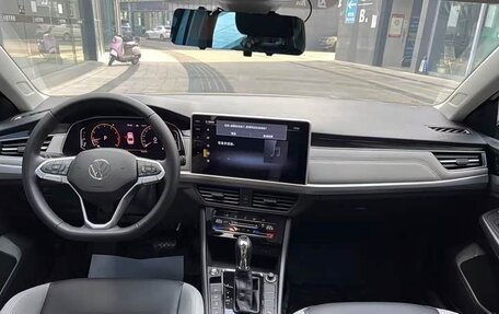 Volkswagen Bora, 2022 год, 1 740 000 рублей, 2 фотография